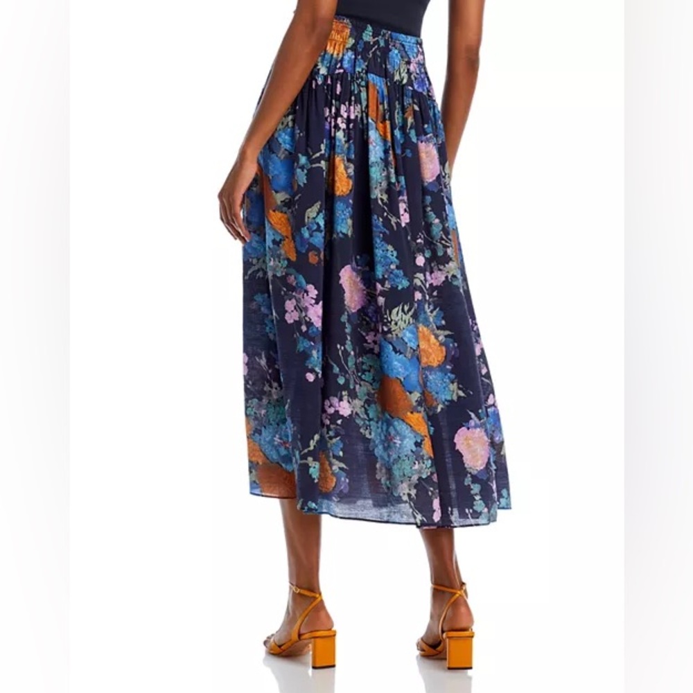 NWOT VINCE Painted Bouquet Printed Midi Skirt
Size Small - Picture 5 of 11